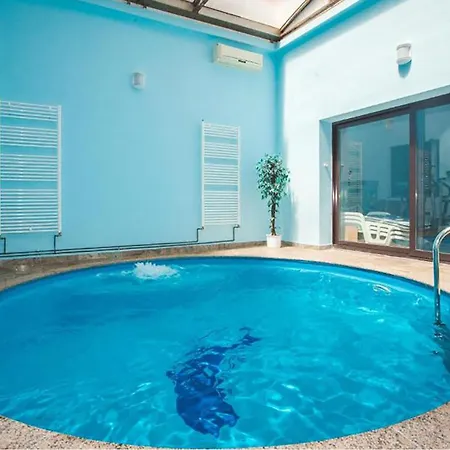 In With Sauna Kampor