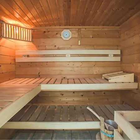 In With Sauna Apartman Kampor
