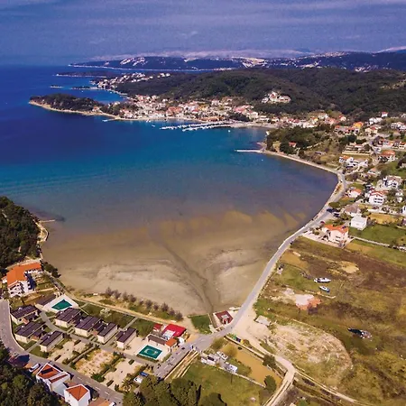 In With Sauna Kampor