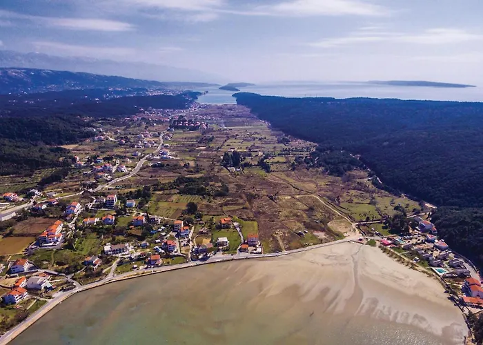 Daire In With Sauna Kampor